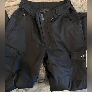 Kid’s Large Cargo Insulated Snowpants 🖤